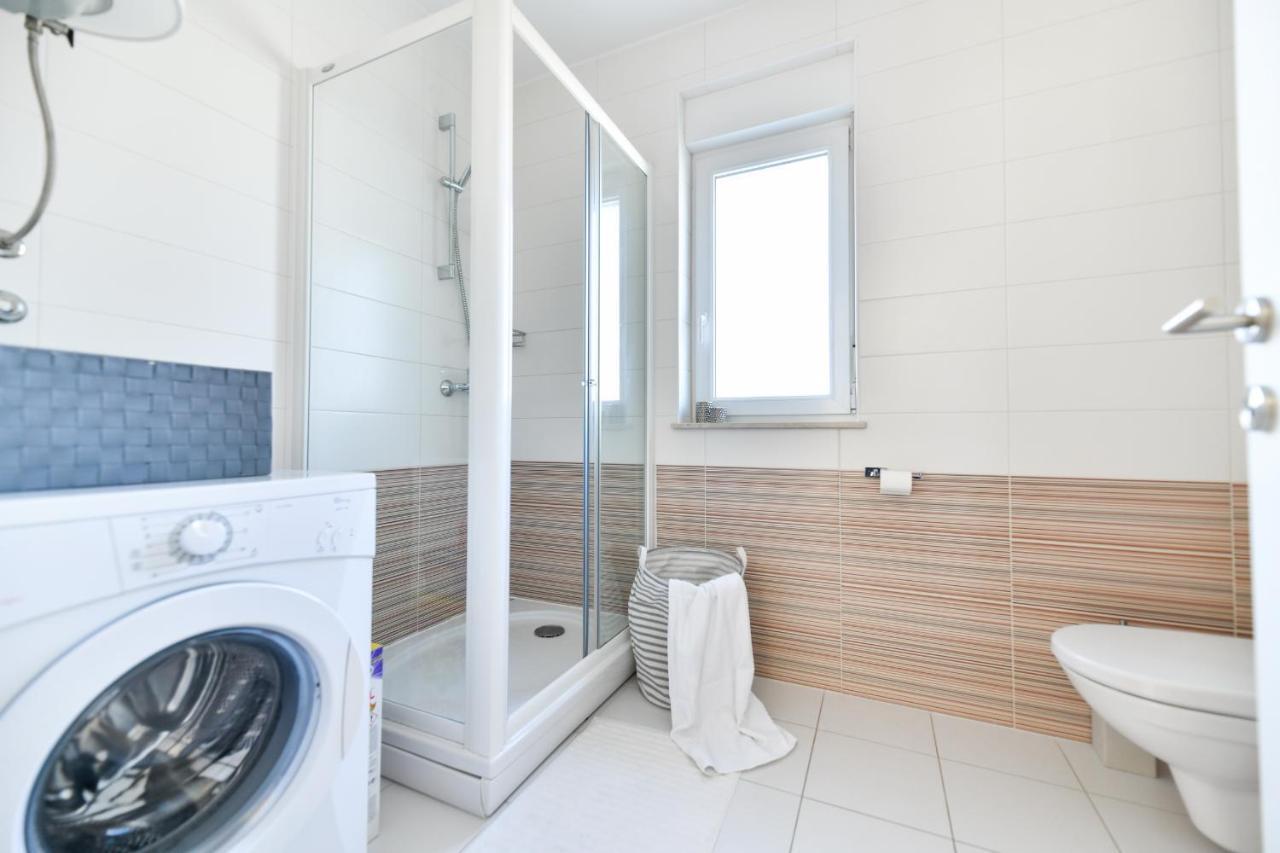 Deluxe Triplex Antea Villa ซูโกชัน ภายนอก รูปภาพ